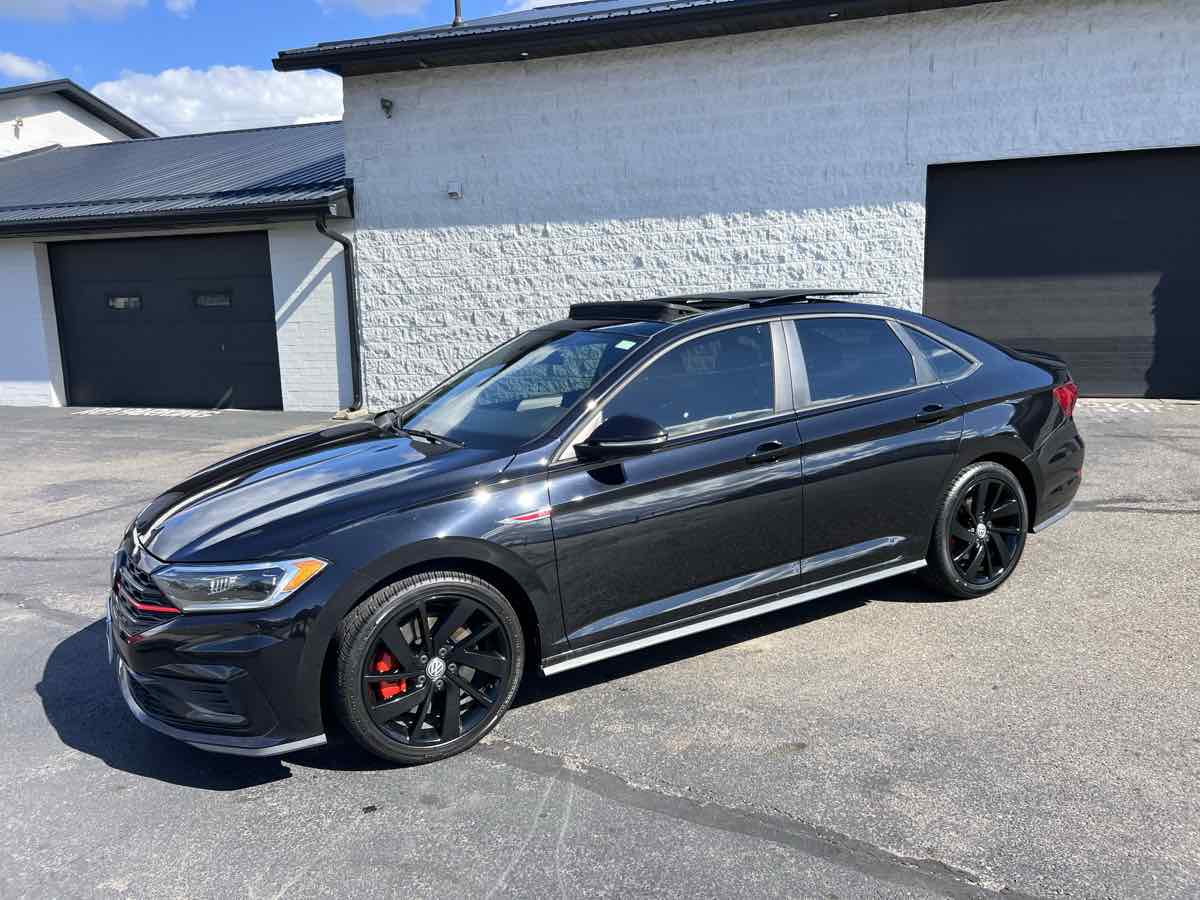 2021 Volkswagen Jetta GLI S photo 2