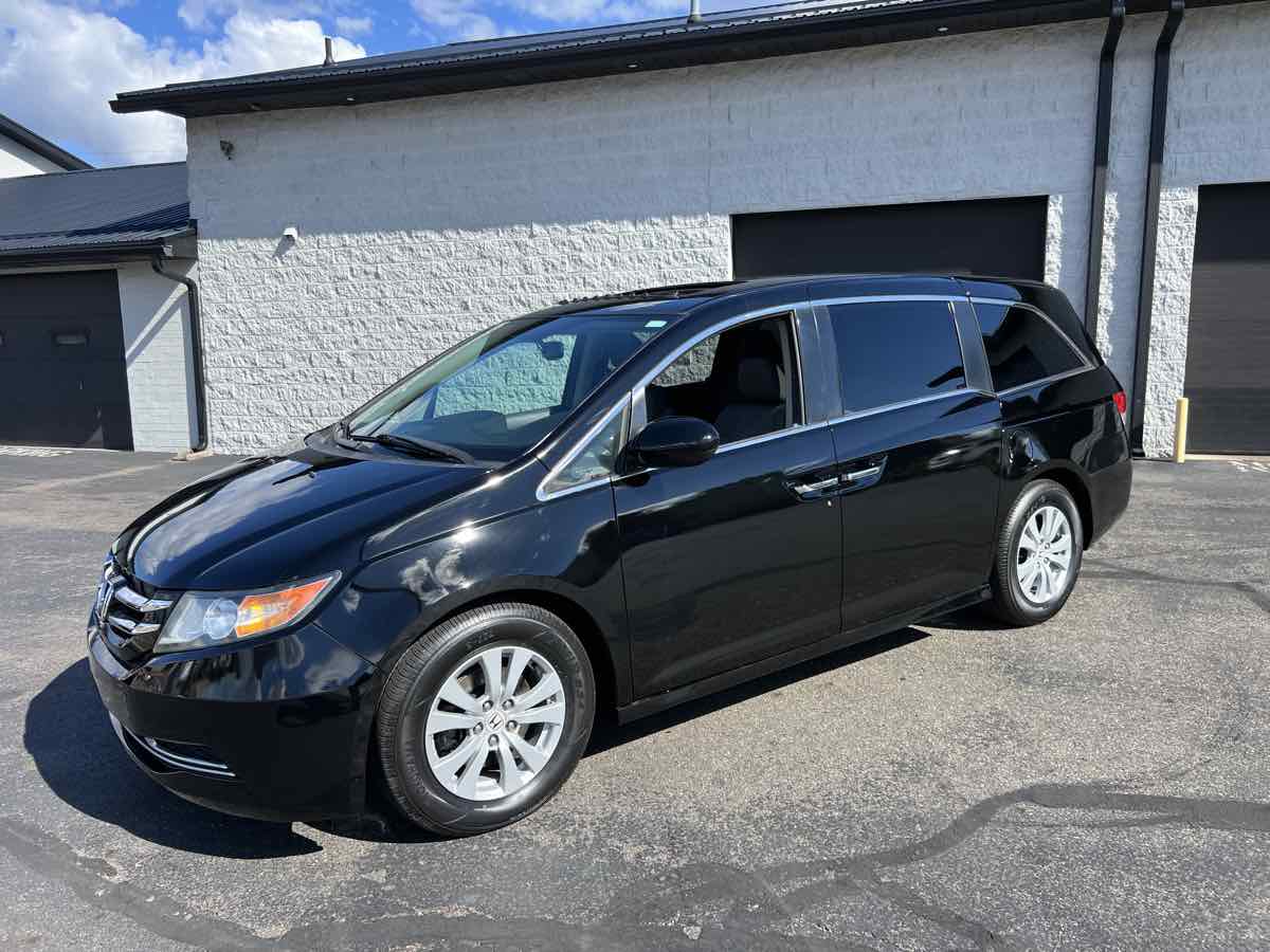 2016 Honda Odyssey EX-L photo 2