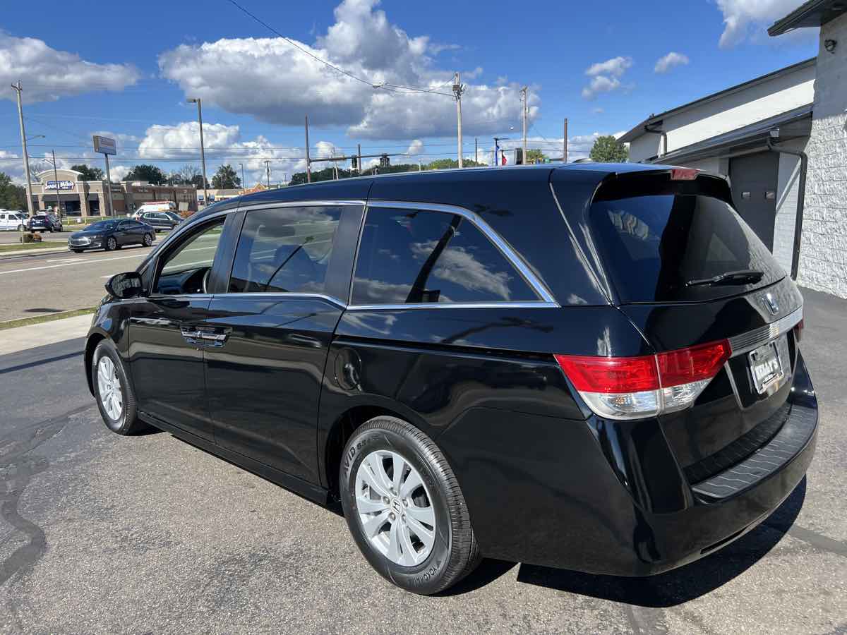 2016 Honda Odyssey EX-L photo 3