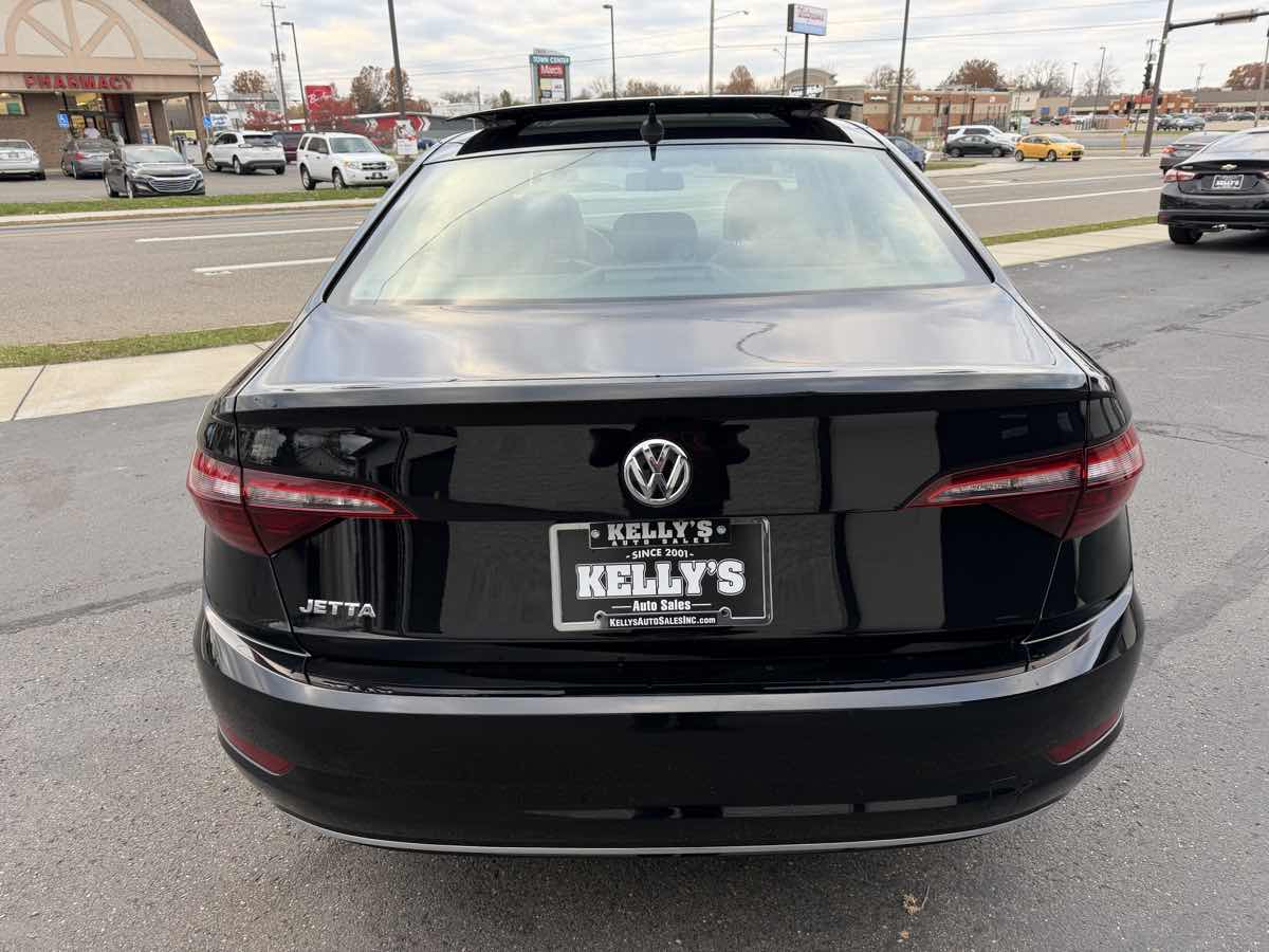 2020 Volkswagen Jetta SE photo 3