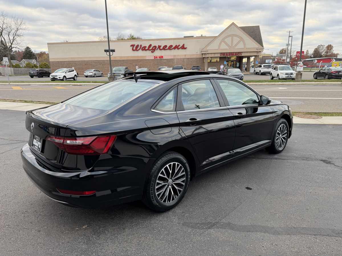 2020 Volkswagen Jetta SE photo 4