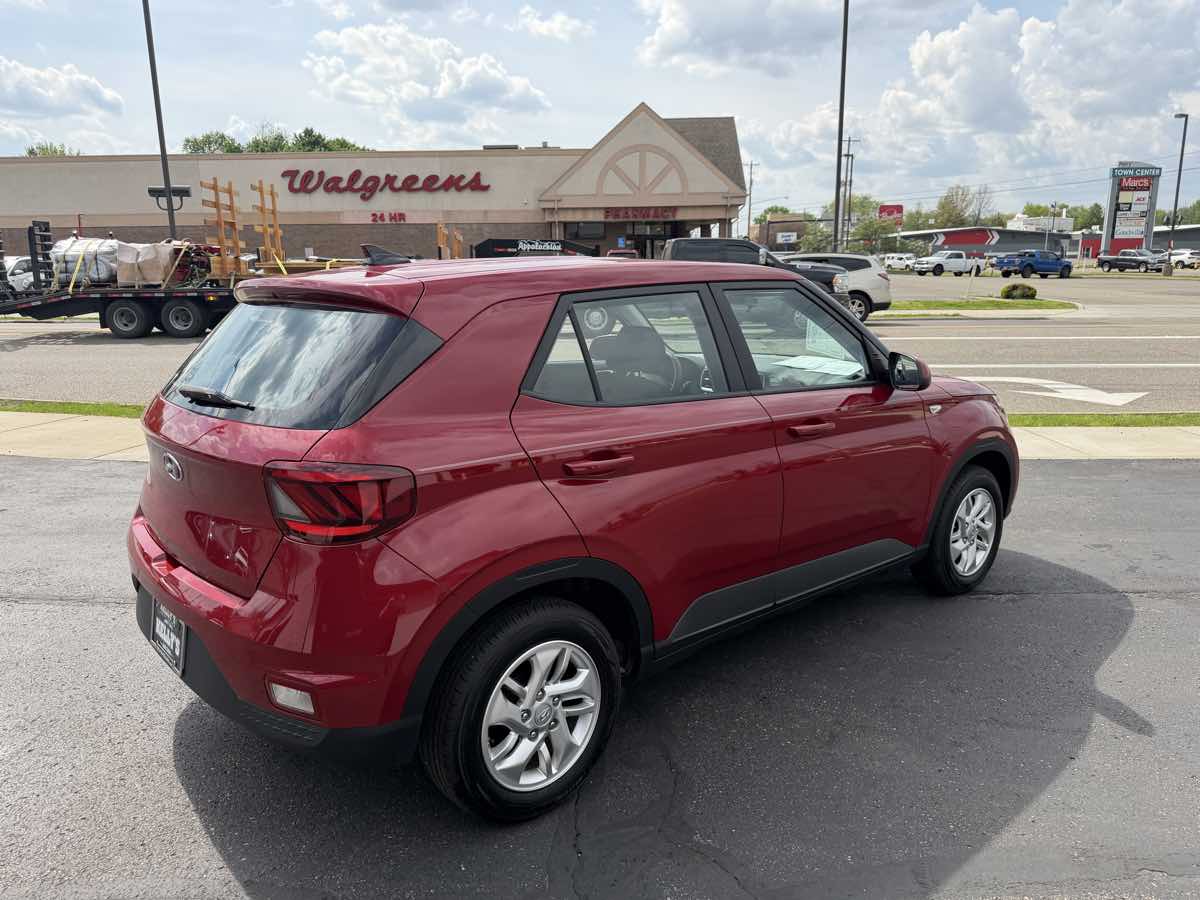 2021 Hyundai Venue SE - Photo 5
