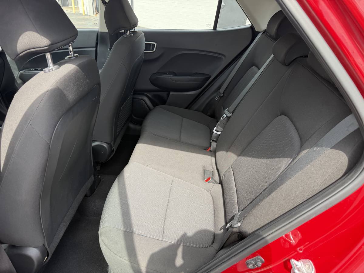 2021 Hyundai Venue SE - Photo 13