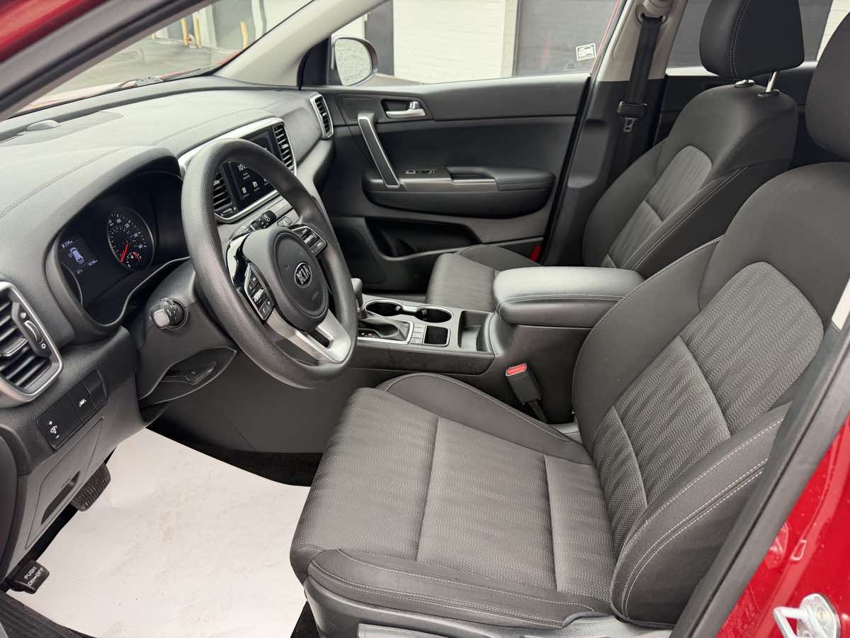 2020 Kia Sportage LX - Photo 10