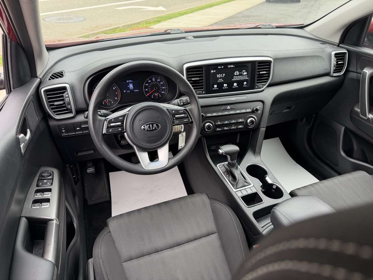 2020 Kia Sportage LX - Photo 12