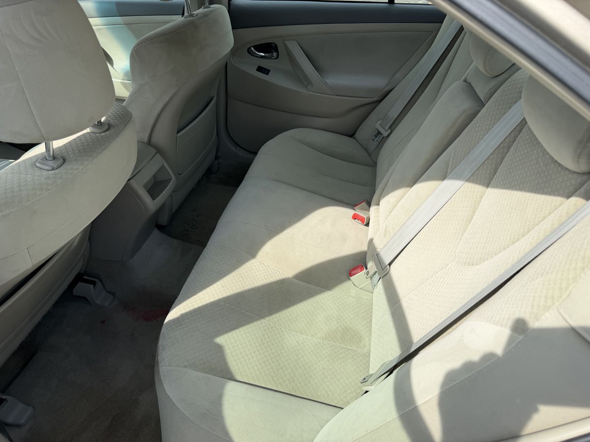 2009 Toyota Camry SE - Photo 12