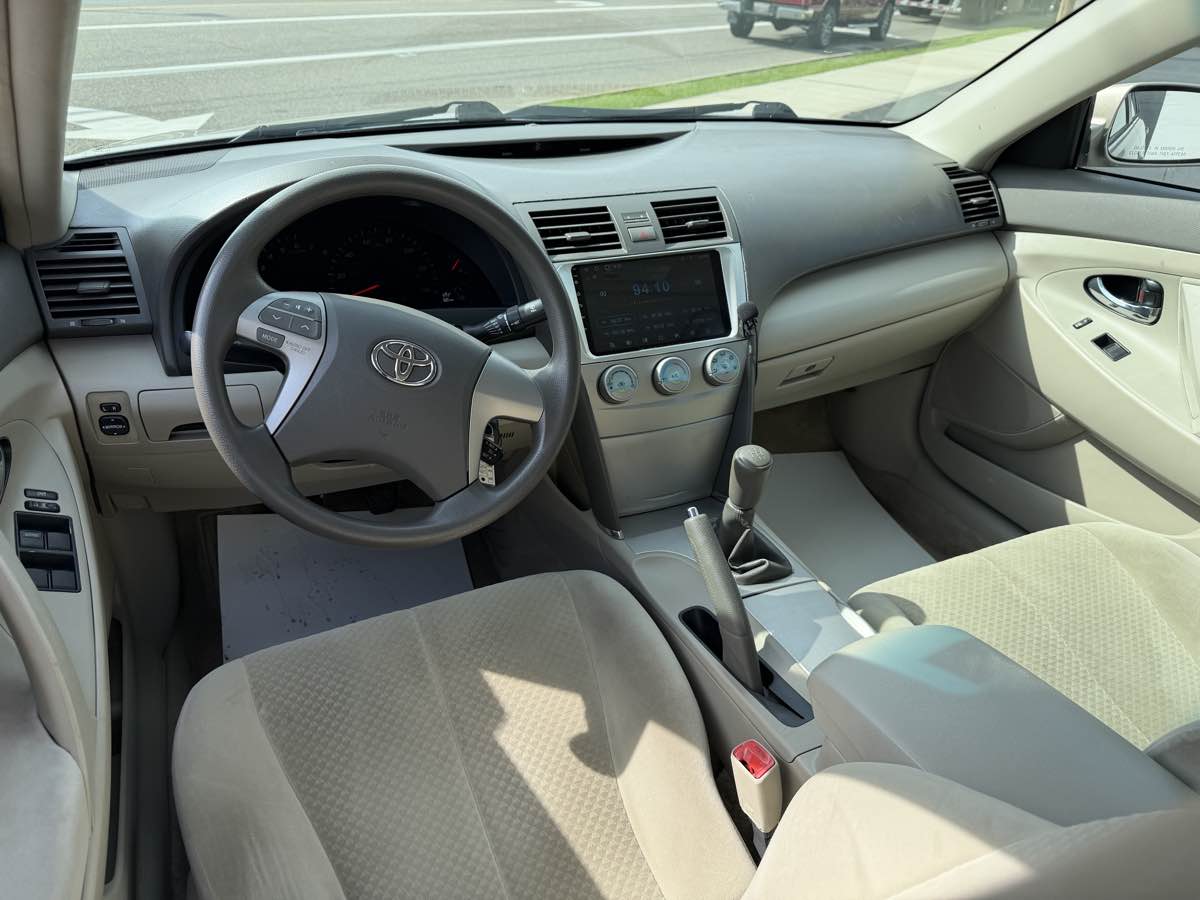 2009 Toyota Camry SE - Photo 13