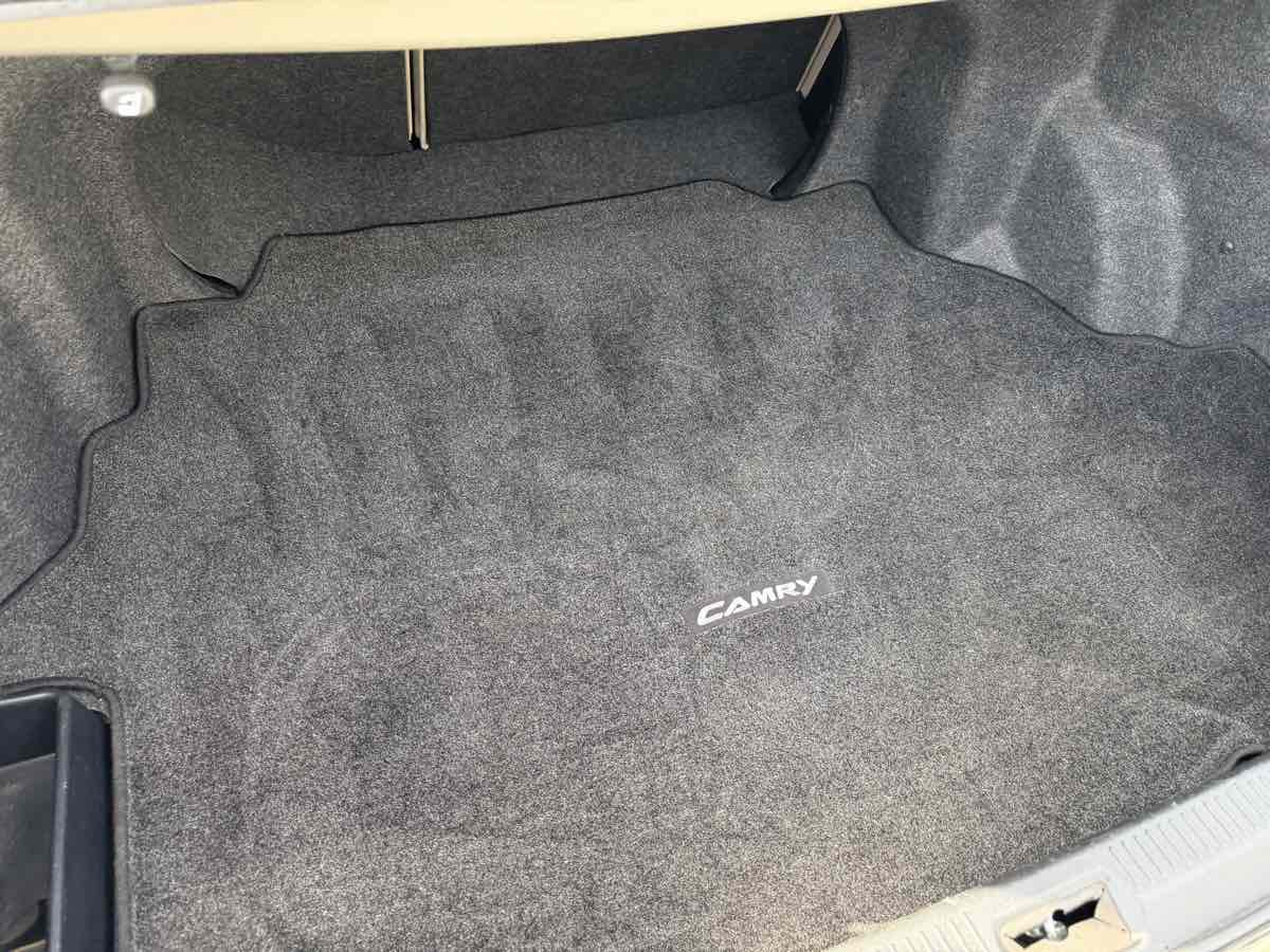 2009 Toyota Camry SE - Photo 16