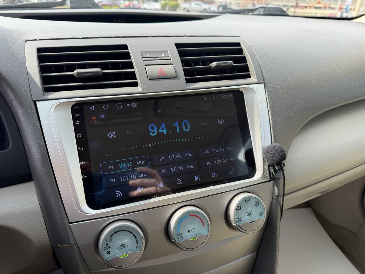 2009 Toyota Camry SE - Photo 21