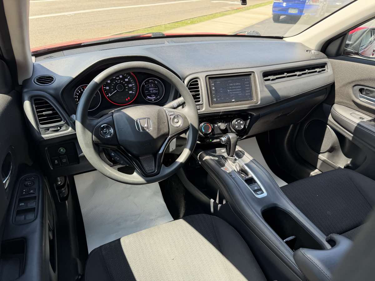 2018 Honda HR-V LX - Photo 12