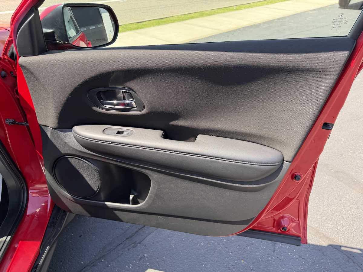 2018 Honda HR-V LX - Photo 18