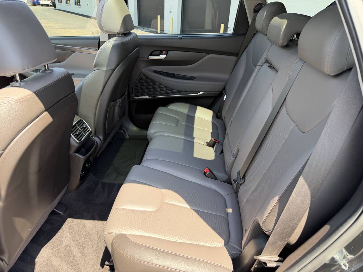 2019 Hyundai Santa Fe Limited - Photo 11