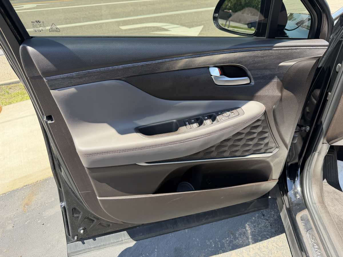 2019 Hyundai Santa Fe Limited - Photo 13
