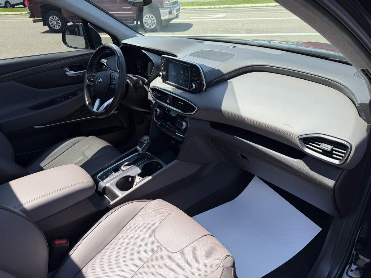 2019 Hyundai Santa Fe Limited - Photo 17