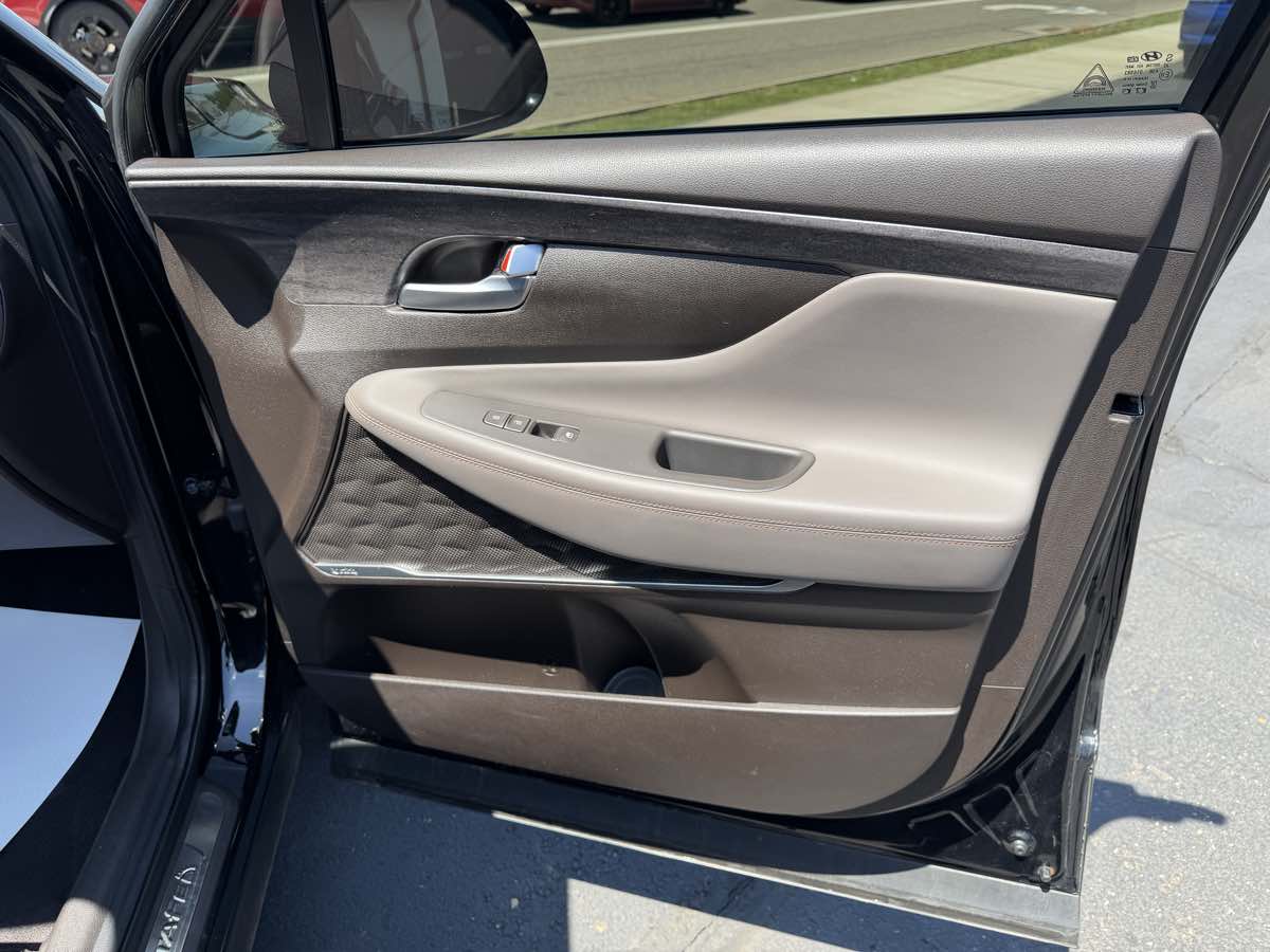 2019 Hyundai Santa Fe Limited - Photo 20