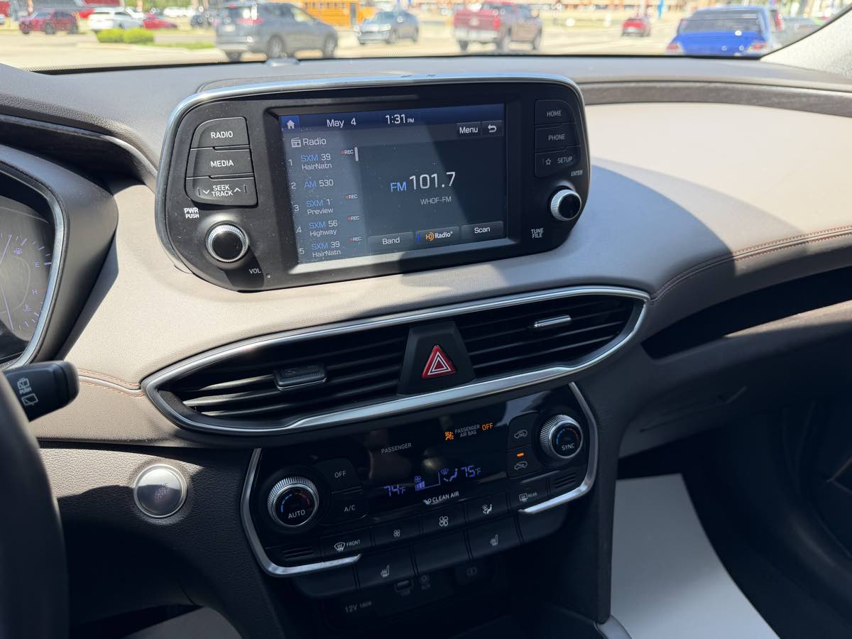 2019 Hyundai Santa Fe Limited - Photo 23