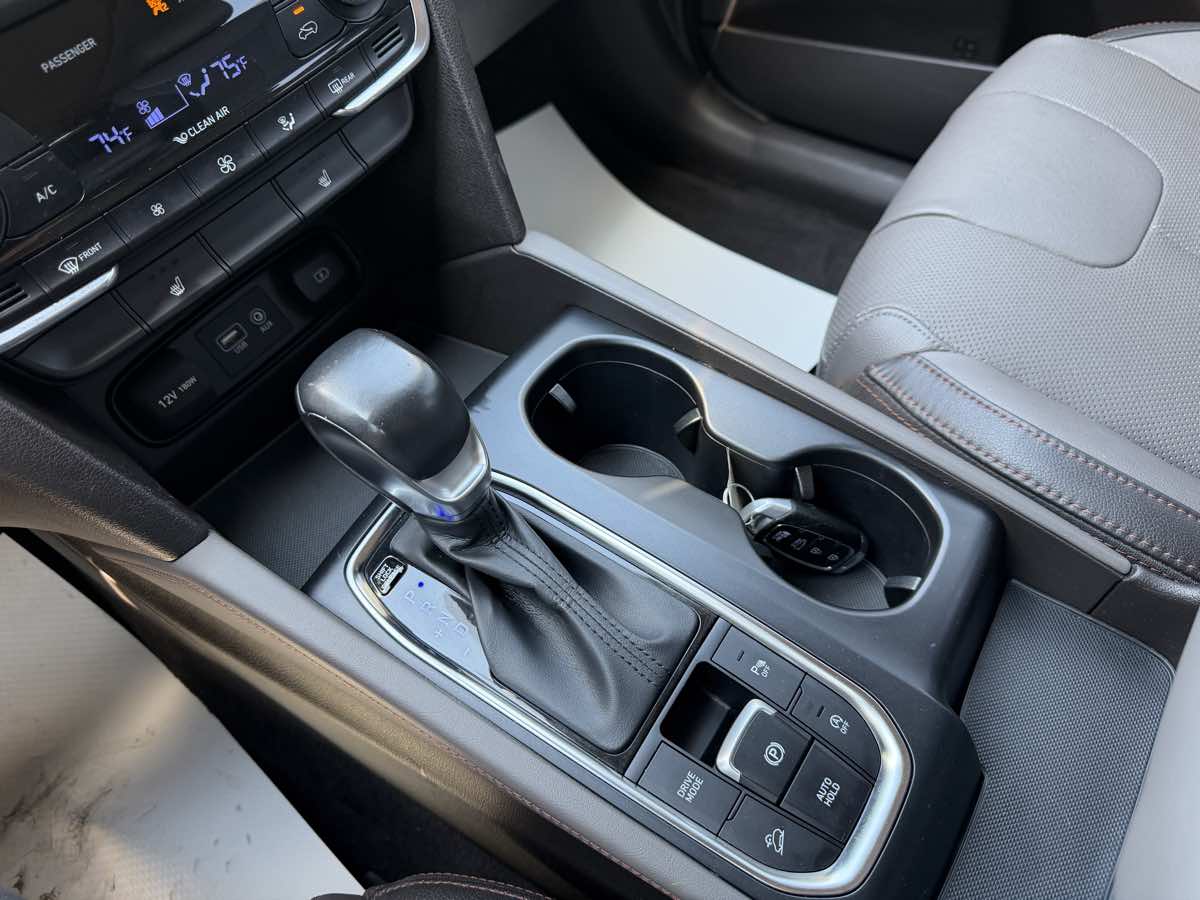 2019 Hyundai Santa Fe Limited - Photo 25