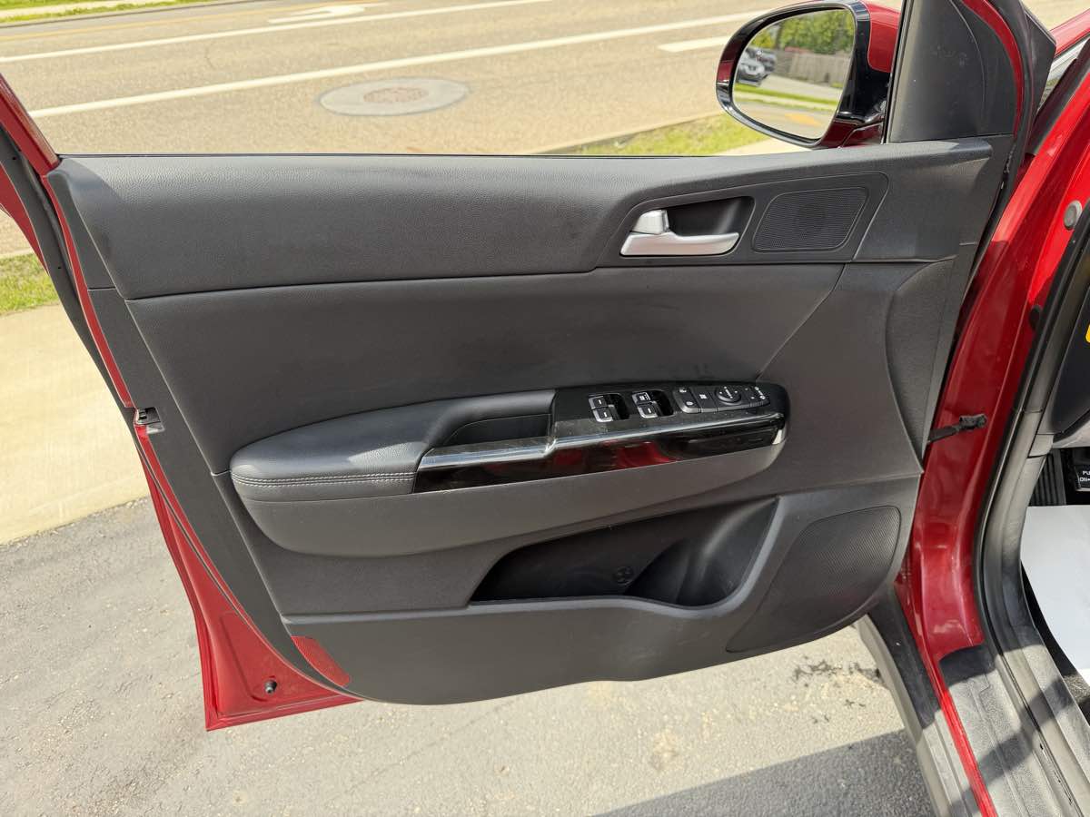 2019 Kia Sportage EX - Photo 11