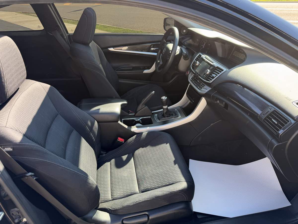 2015 Honda Accord EX - Photo 16