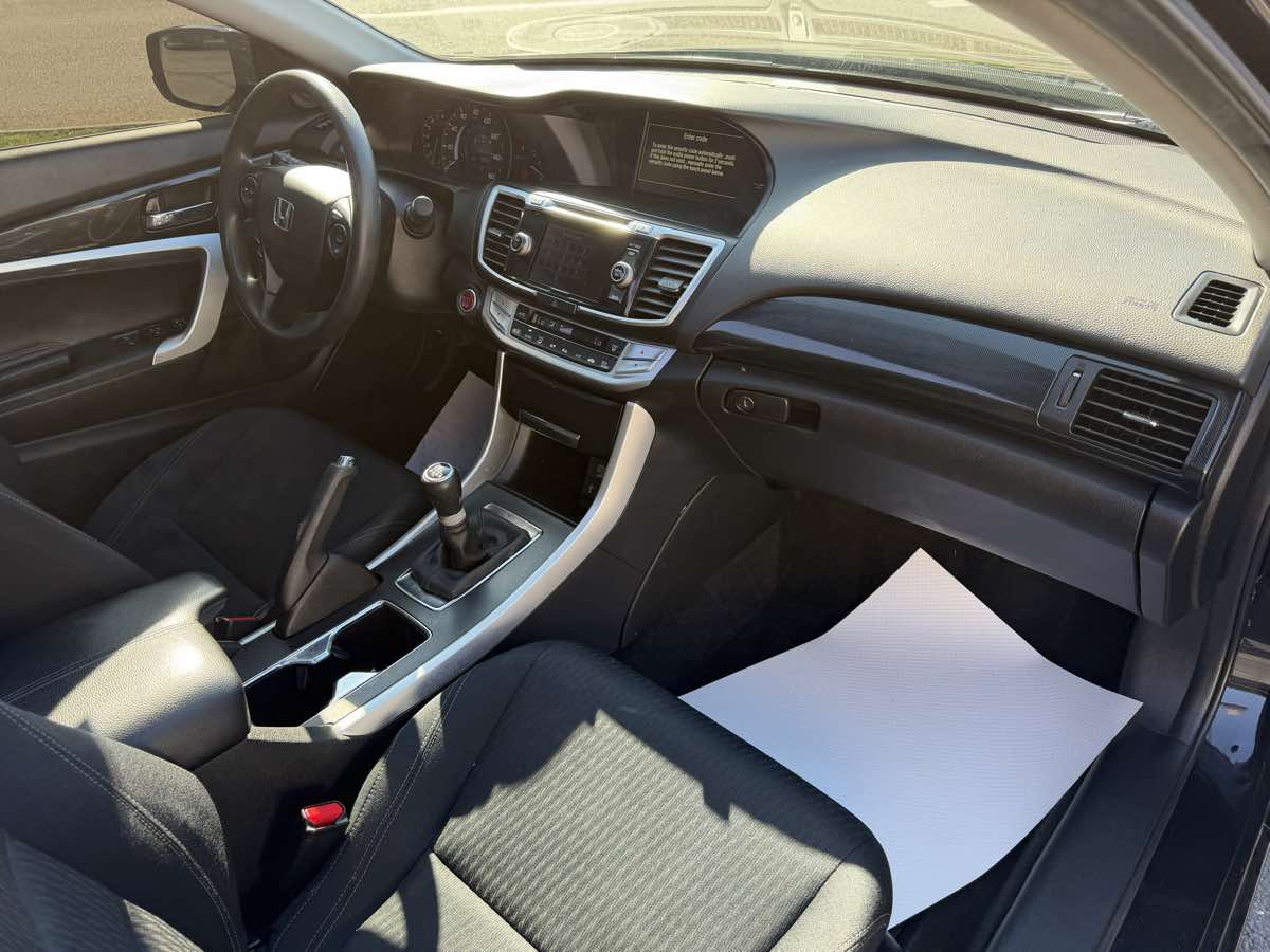 2015 Honda Accord EX - Photo 18