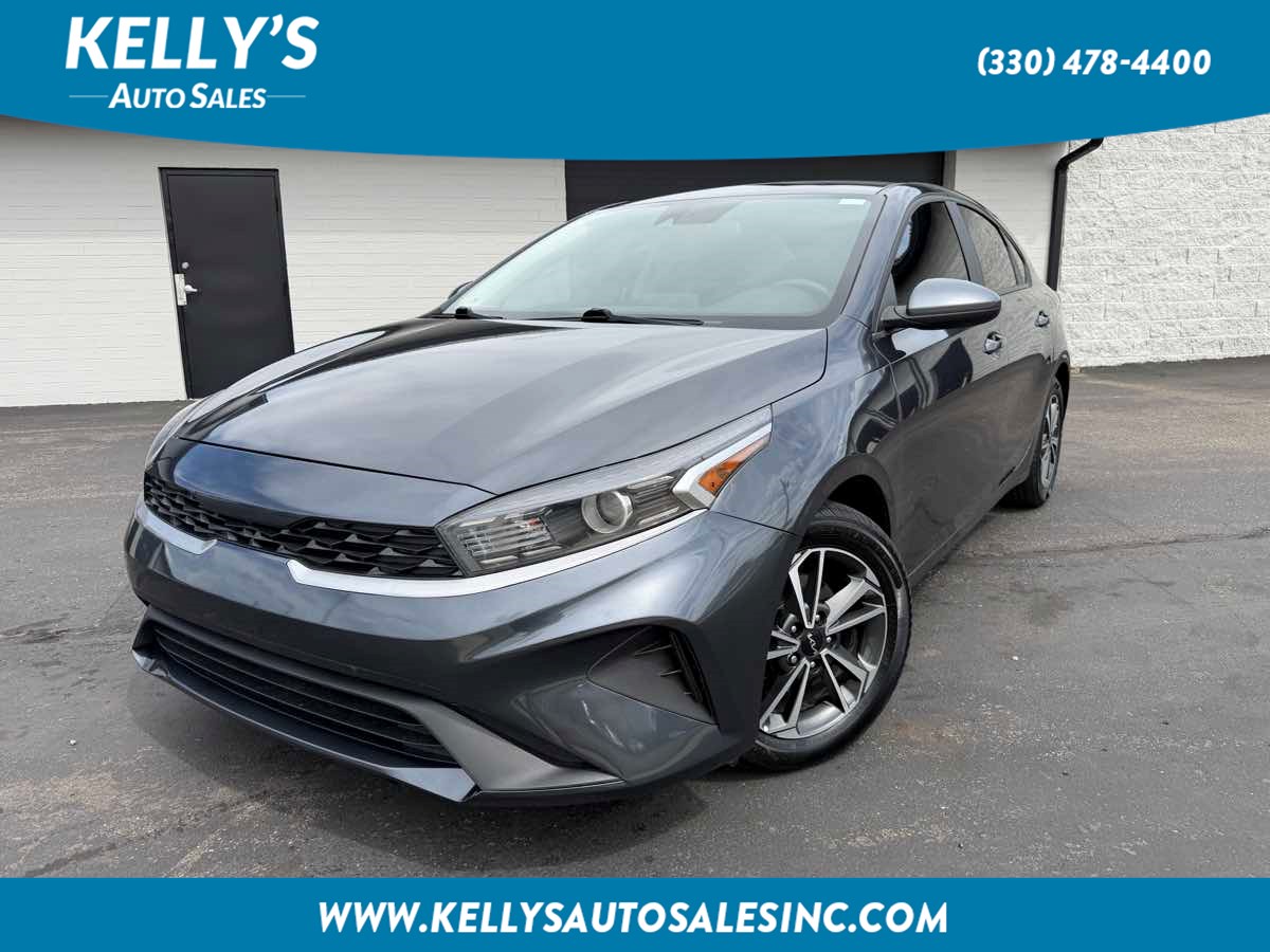 2023 Kia Forte LXS AT's photo