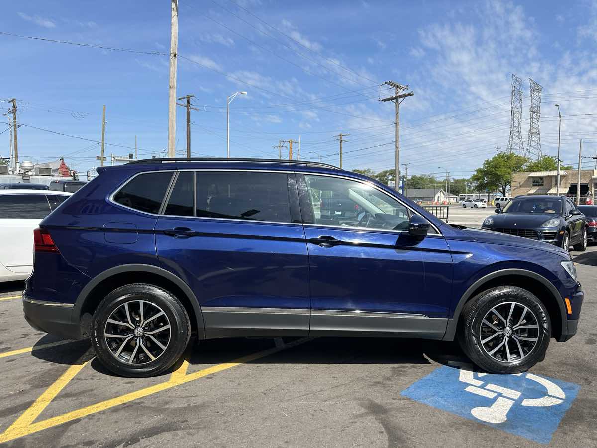 2021 Volkswagen Tiguan R-Line Black SEL photo 5