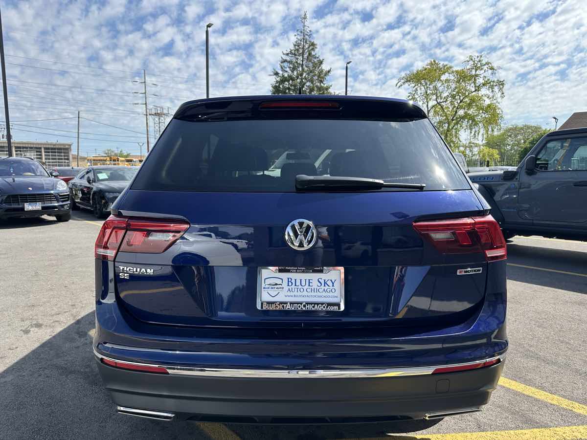 2021 Volkswagen Tiguan R-Line Black SEL photo 7