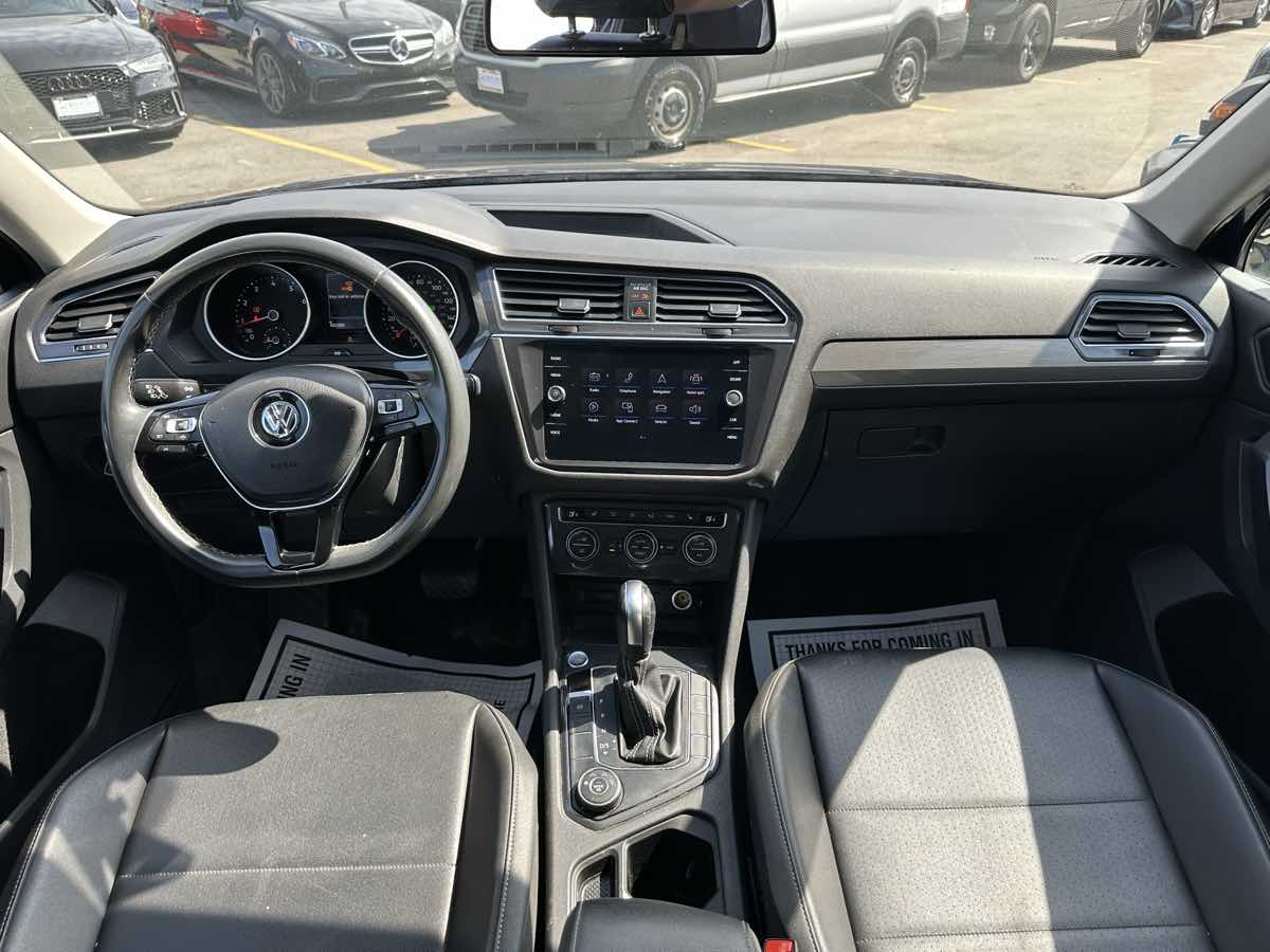2021 Volkswagen Tiguan R-Line Black SEL photo 17
