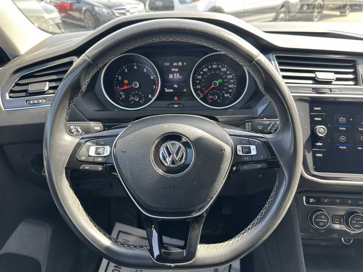 2021 Volkswagen Tiguan R-Line Black SEL photo 18
