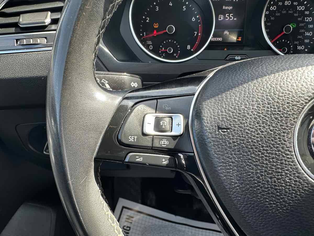 2021 Volkswagen Tiguan R-Line Black SEL photo 19