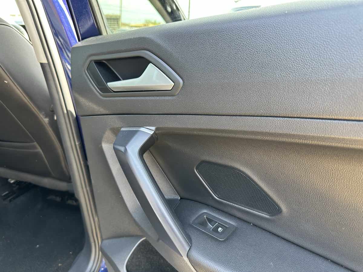 2021 Volkswagen Tiguan R-Line Black SEL photo 33