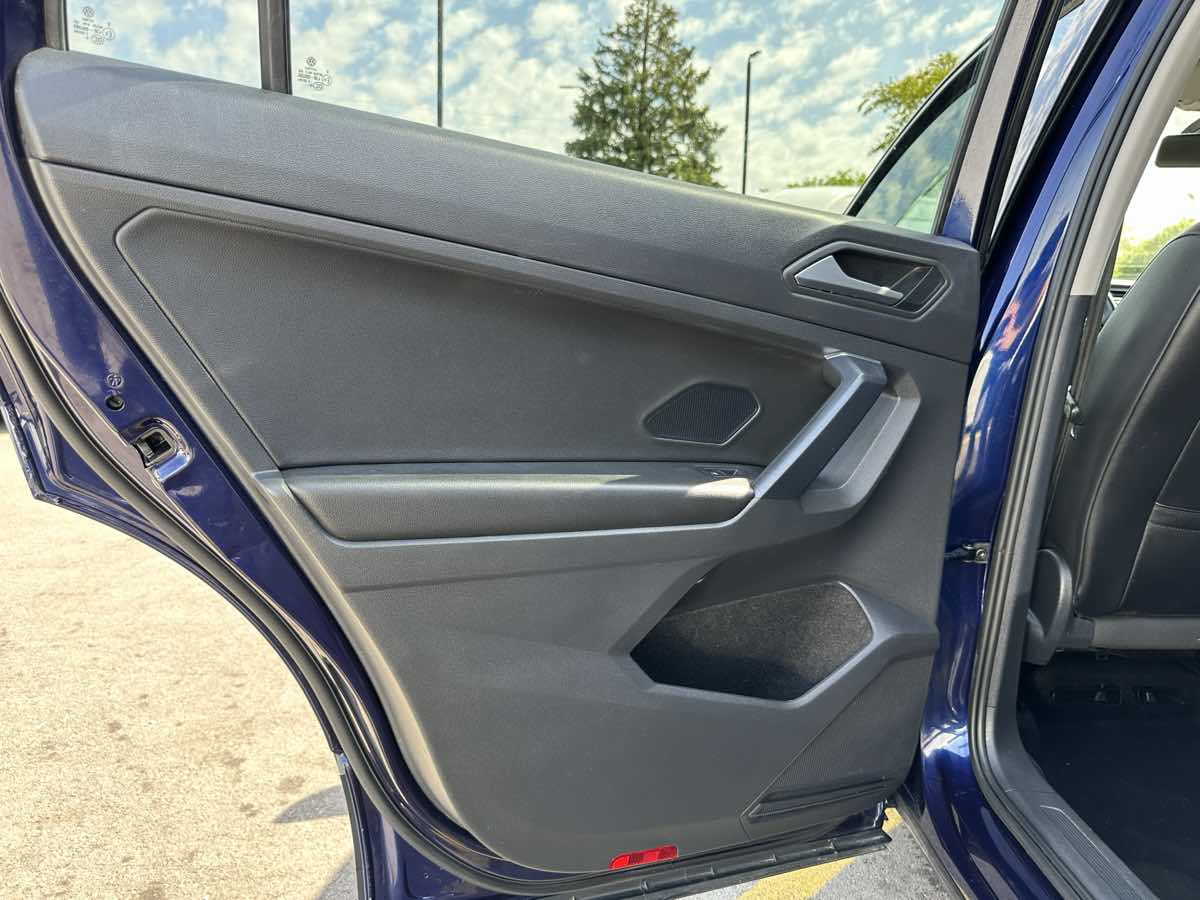 2021 Volkswagen Tiguan R-Line Black SEL photo 38