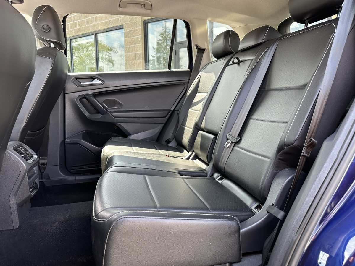 2021 Volkswagen Tiguan R-Line Black SEL photo 2