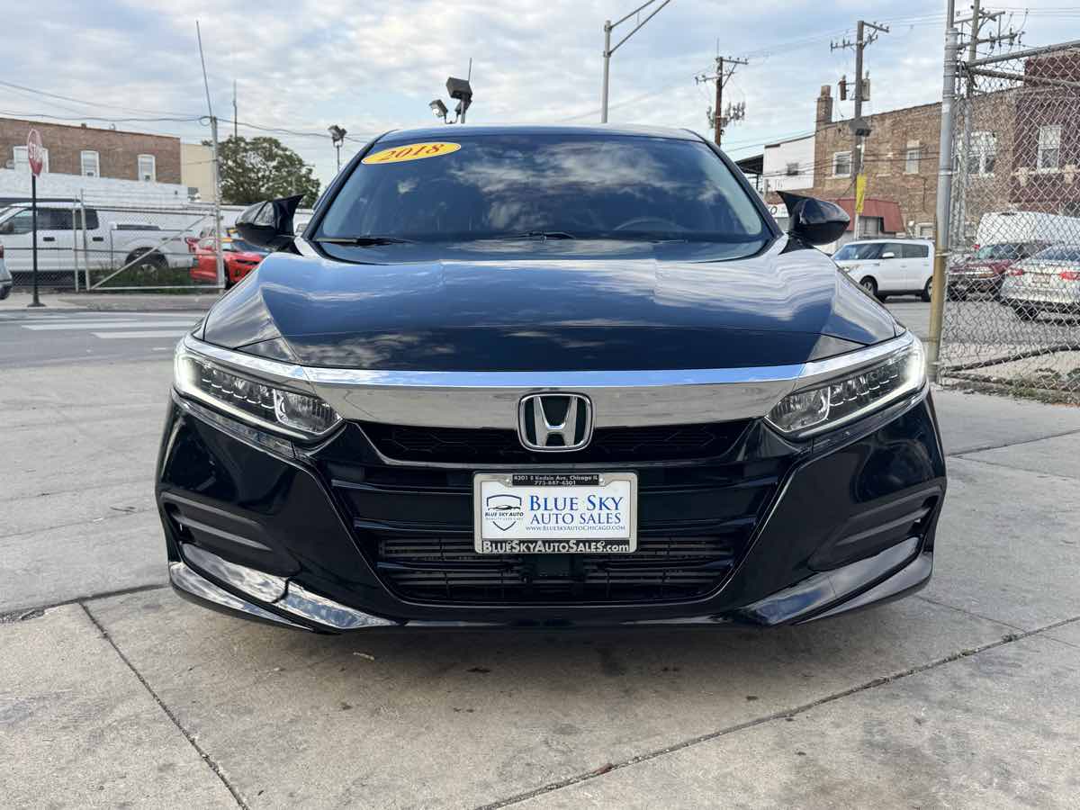 2018 Honda Accord LX 1.5T photo 3