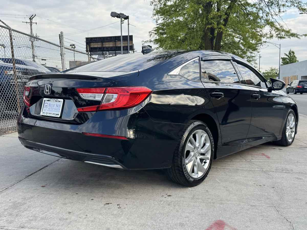 2018 Honda Accord LX 1.5T photo 6