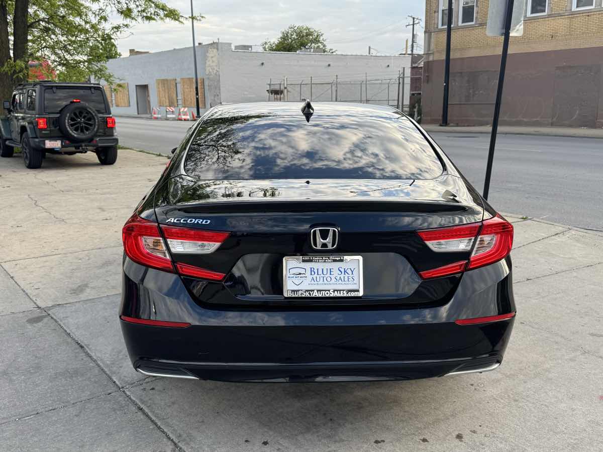 2018 Honda Accord LX 1.5T photo 7