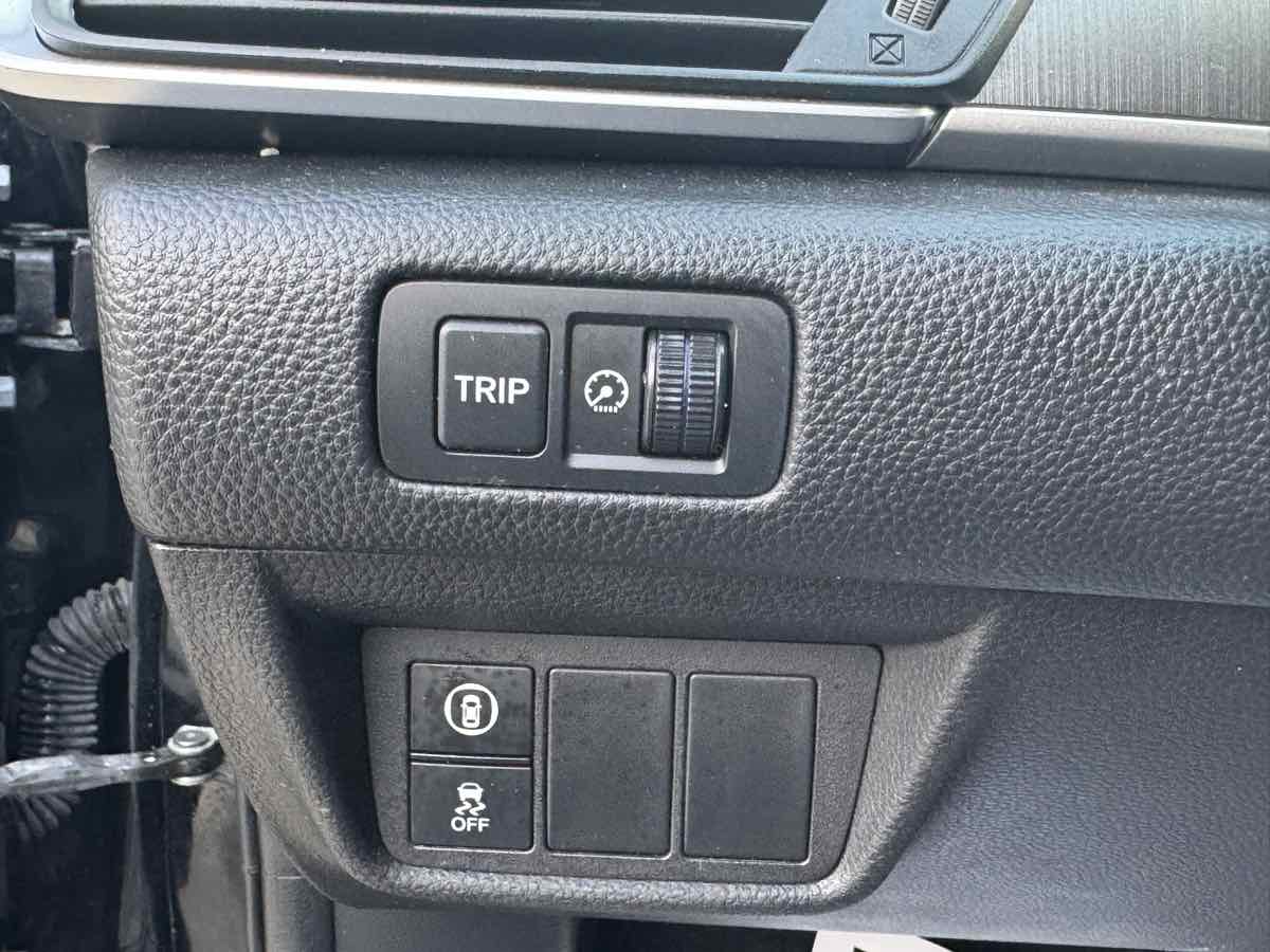 2018 Honda Accord LX 1.5T photo 26