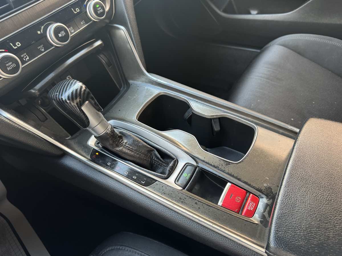 2018 Honda Accord LX 1.5T photo 35