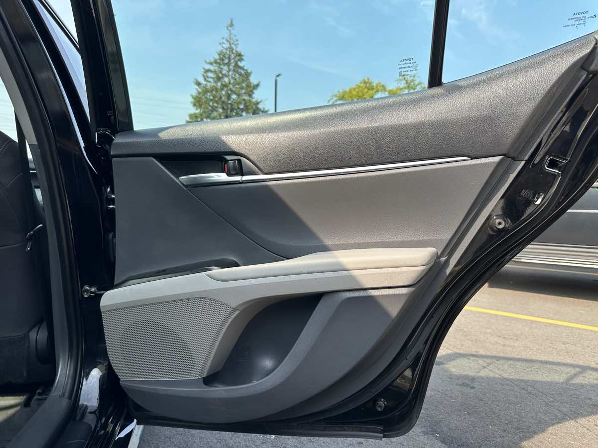 2021 Toyota Camry LE photo 2