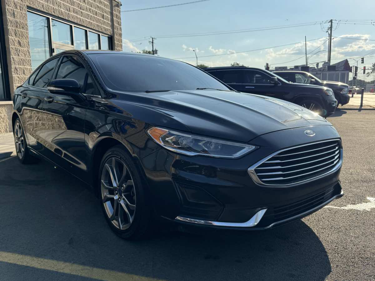 2020 Ford Fusion SEL photo 4