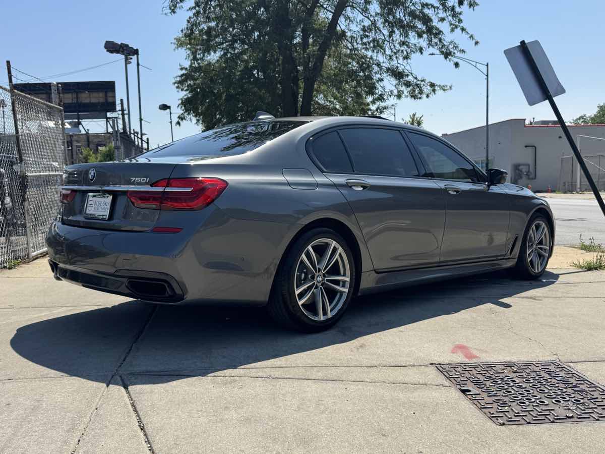 2016 Bmw 750i xDrive photo 3