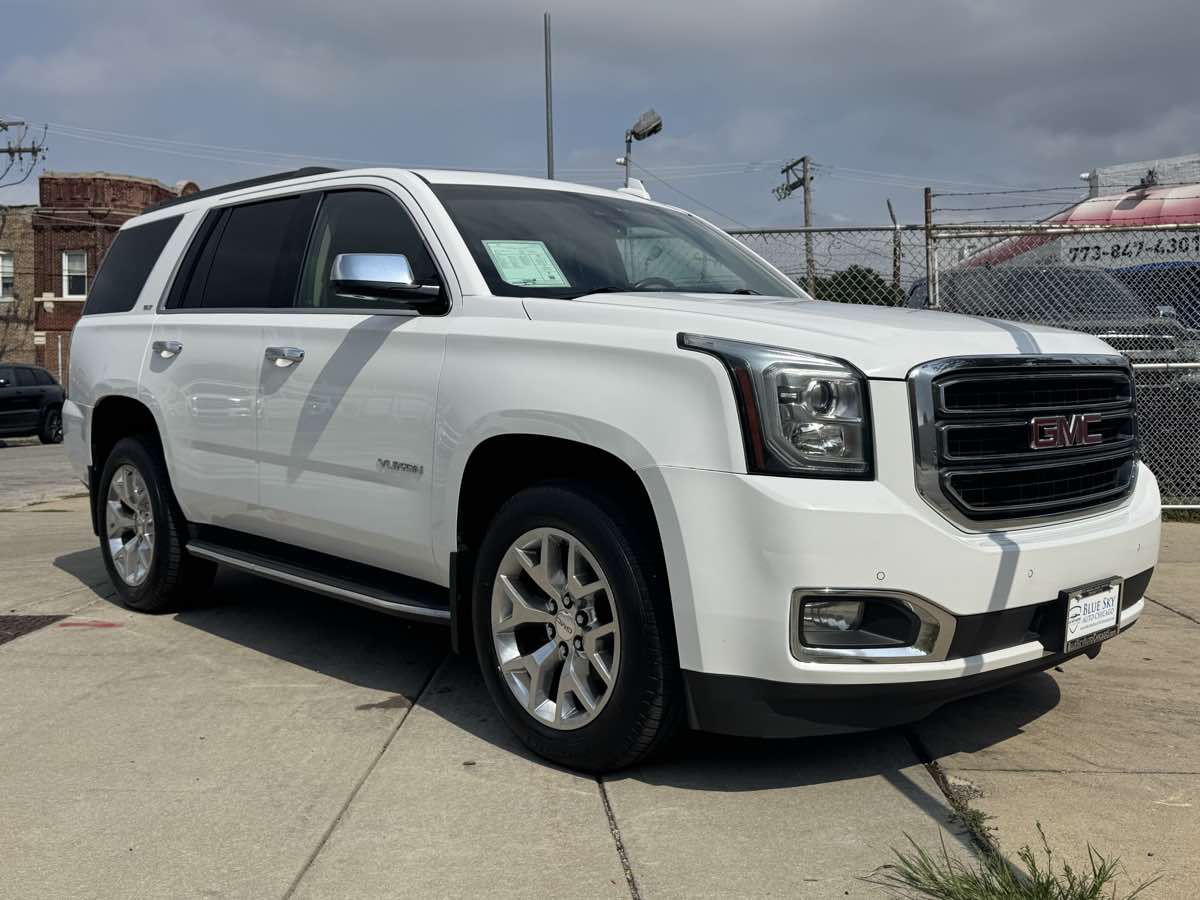 2017 Gmc Yukon SLT photo 4