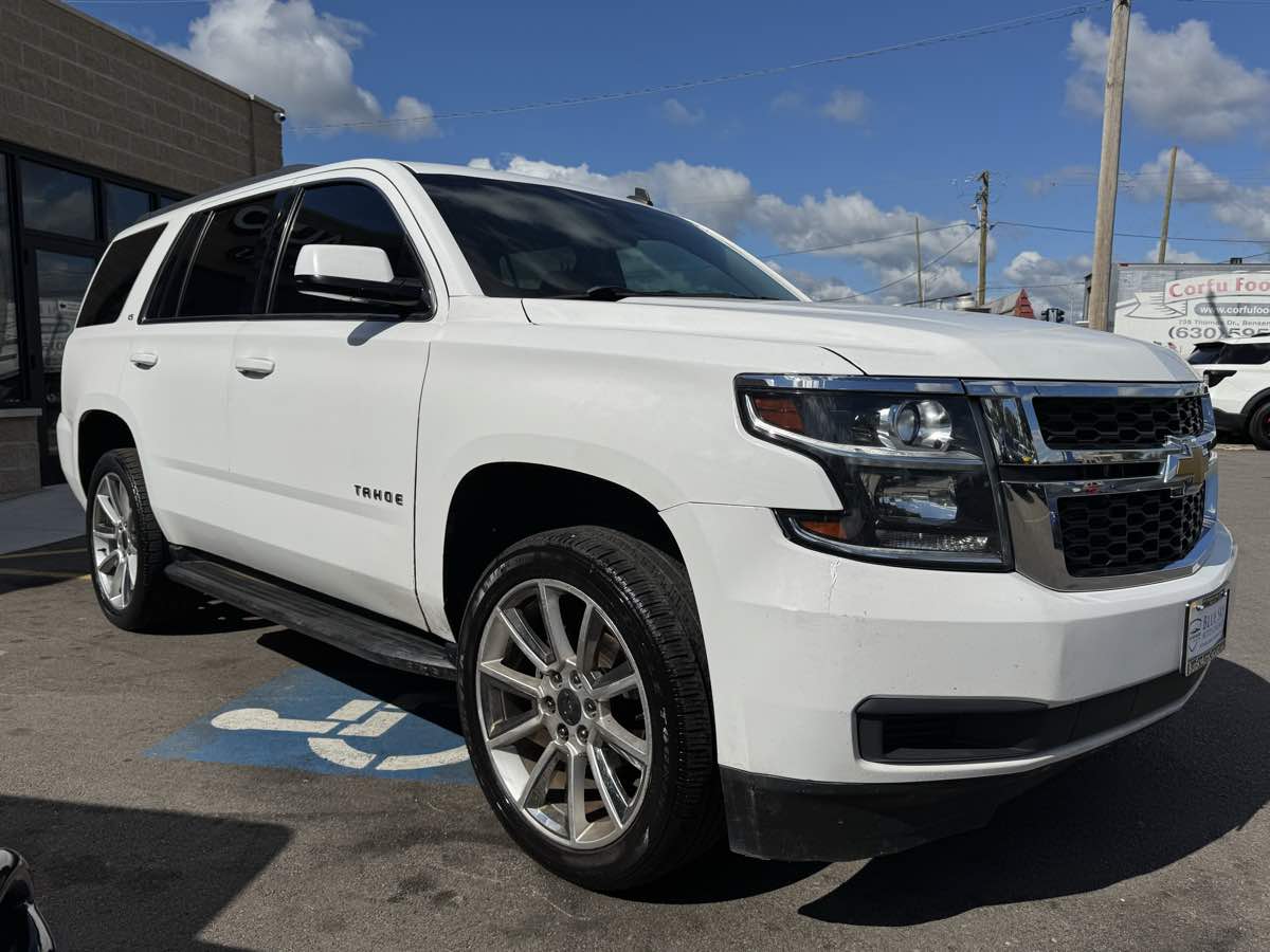 2015 Chevrolet Tahoe LS photo 3