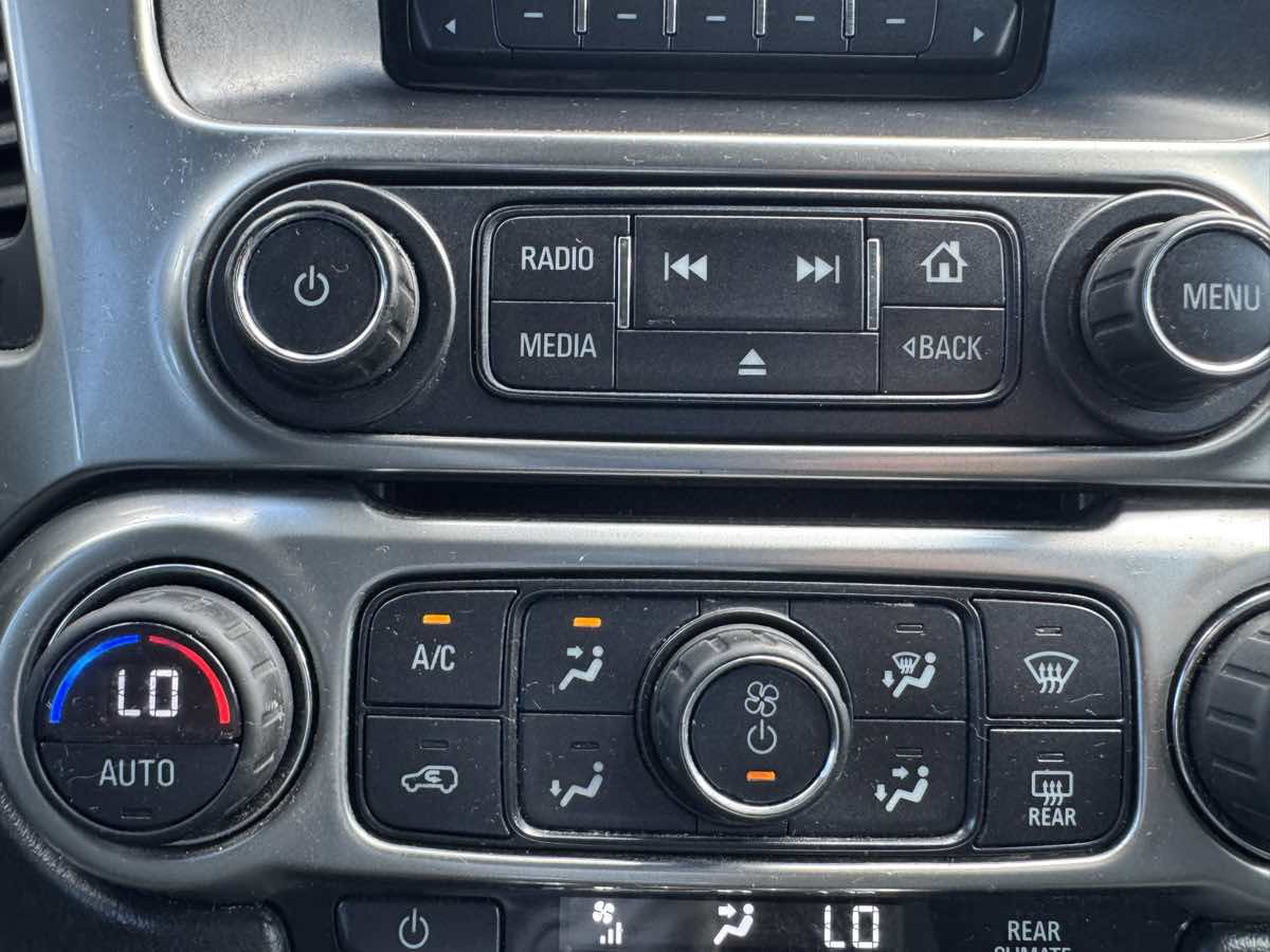 2015 Chevrolet Tahoe LS photo 17