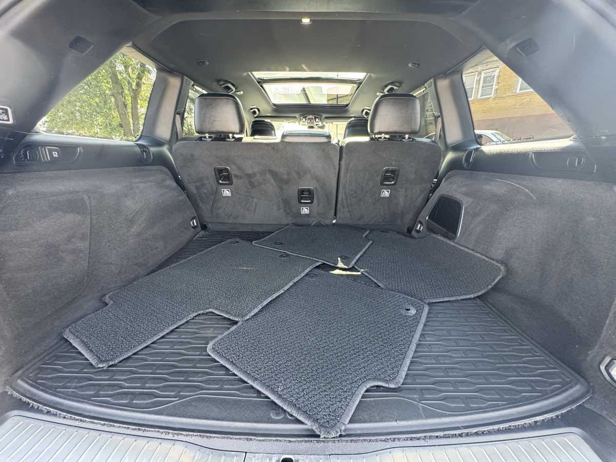2023 Jeep Cherokee Summit Reserve 4xe photo 17
