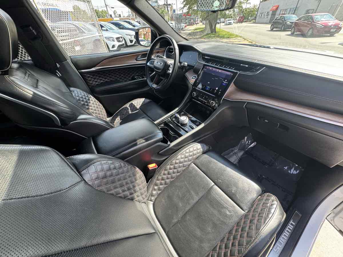 2023 Jeep Cherokee Summit Reserve 4xe photo 20