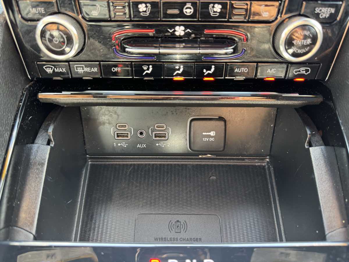 2023 Jeep Cherokee Summit Reserve 4xe photo 29