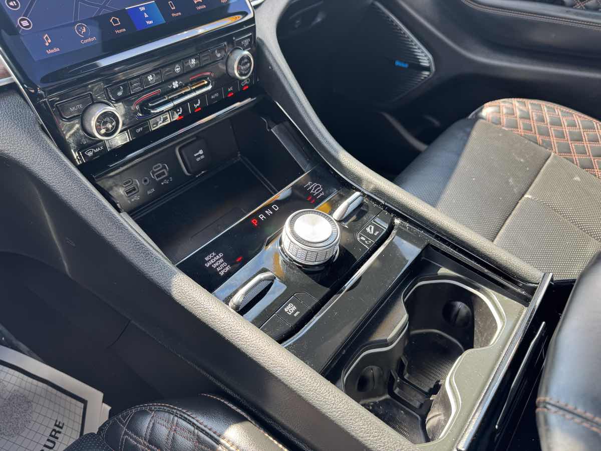 2023 Jeep Cherokee Summit Reserve 4xe photo 30