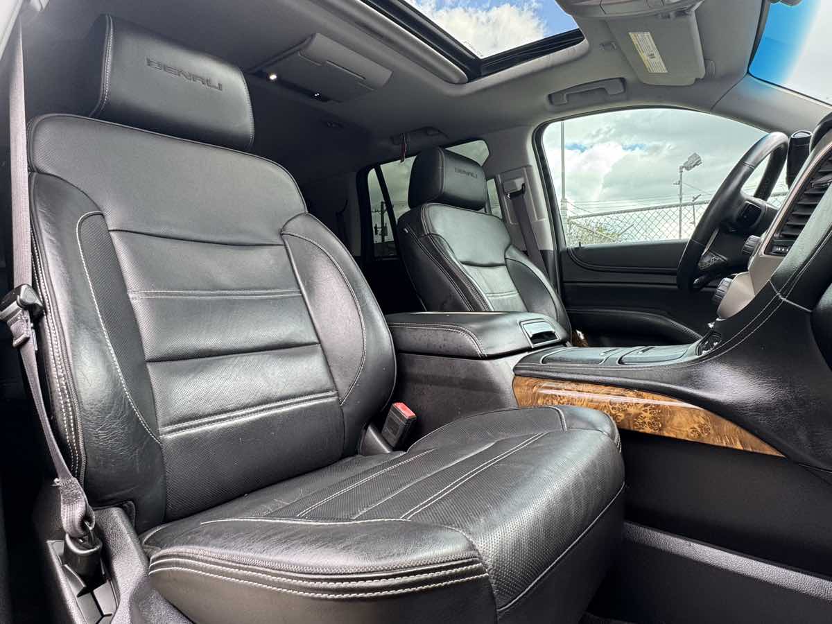 2015 Gmc Yukon Denali photo 32