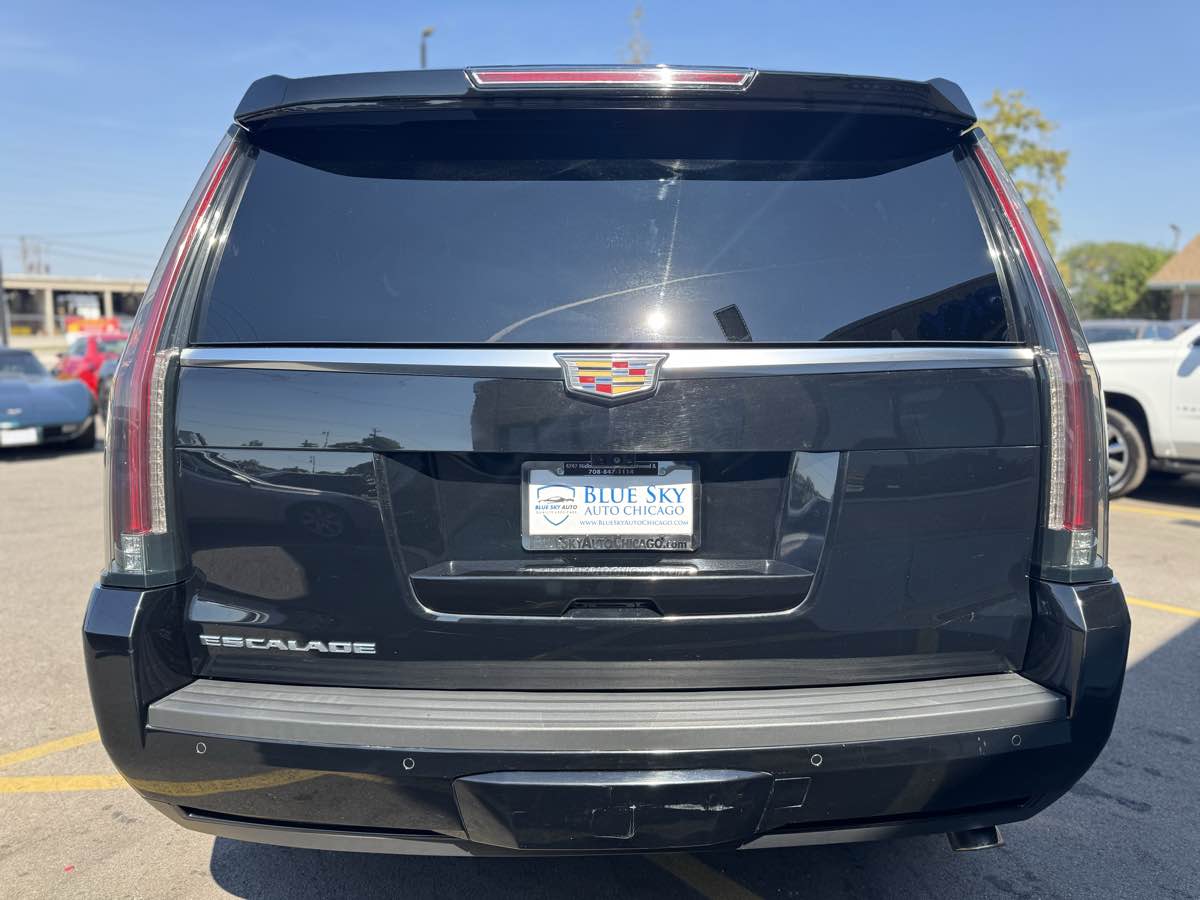 2017 Cadillac Escalade Platinum photo 6